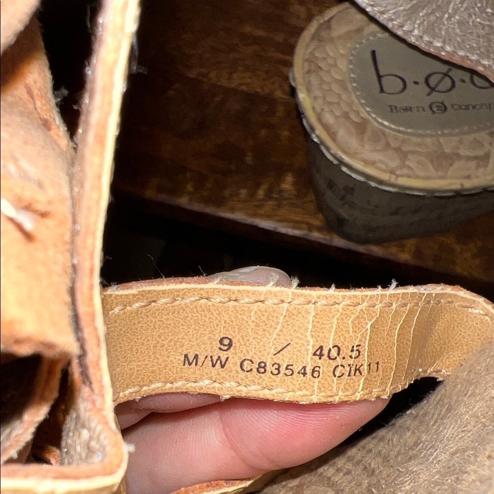 b.o.c. Women's Floral Tan Sandals - Picture 10 of 10